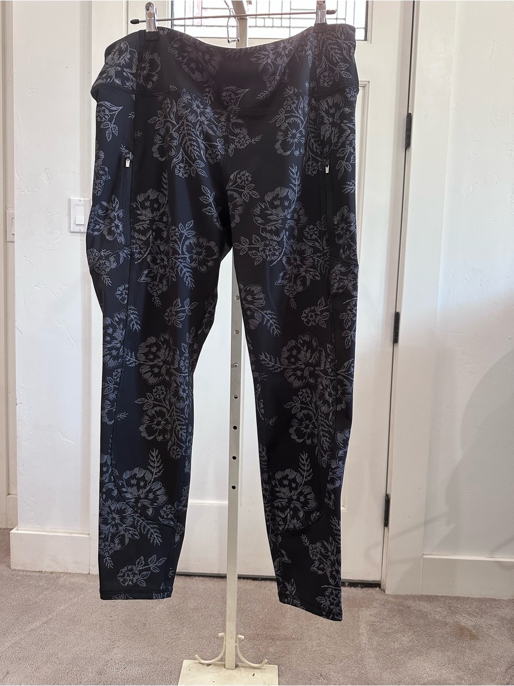 Avia Black Leggings with Silver Floral Dot Print
